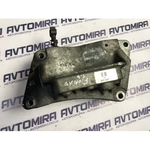 Кронштейн двигуна Fiat Punto 3 2005-2018 55198565 
